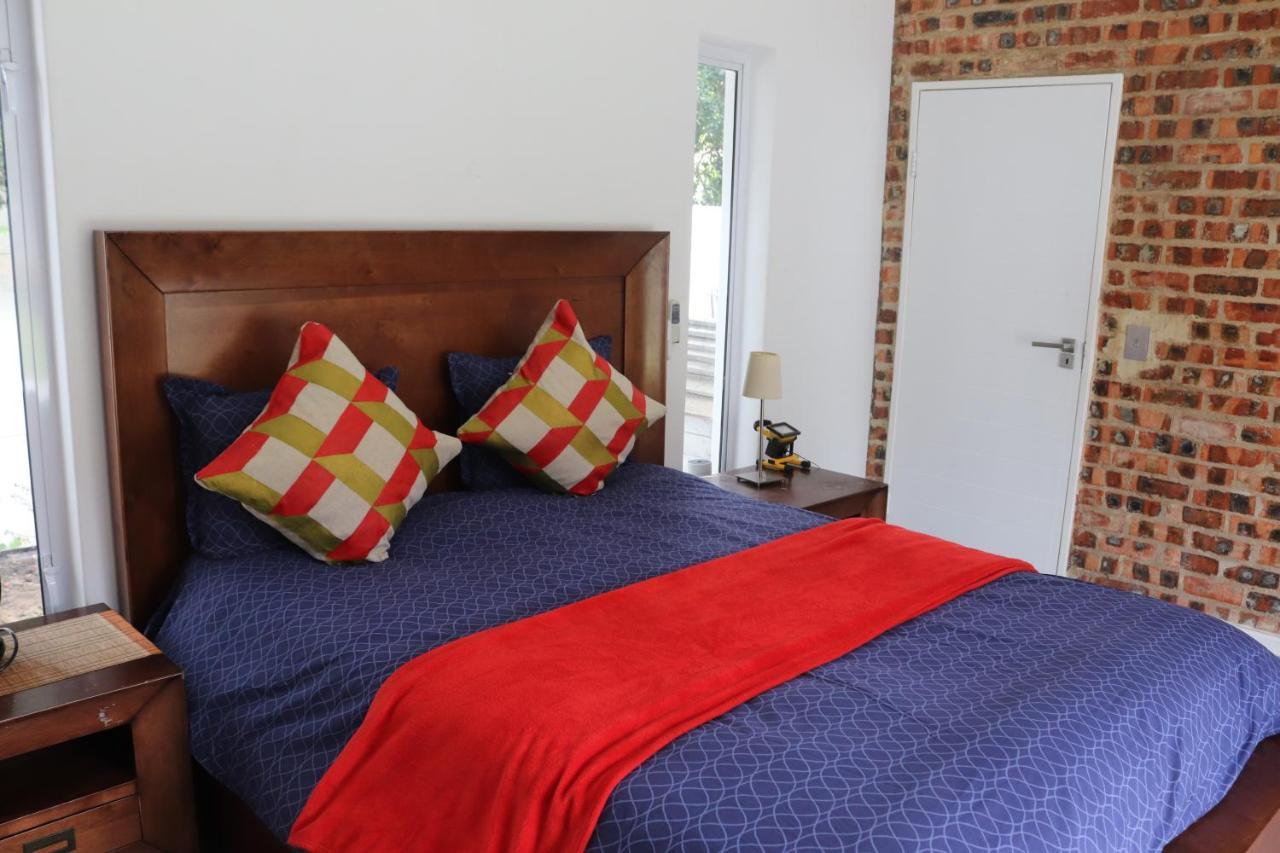 Homestay Bird Song Bedroom Cape Town